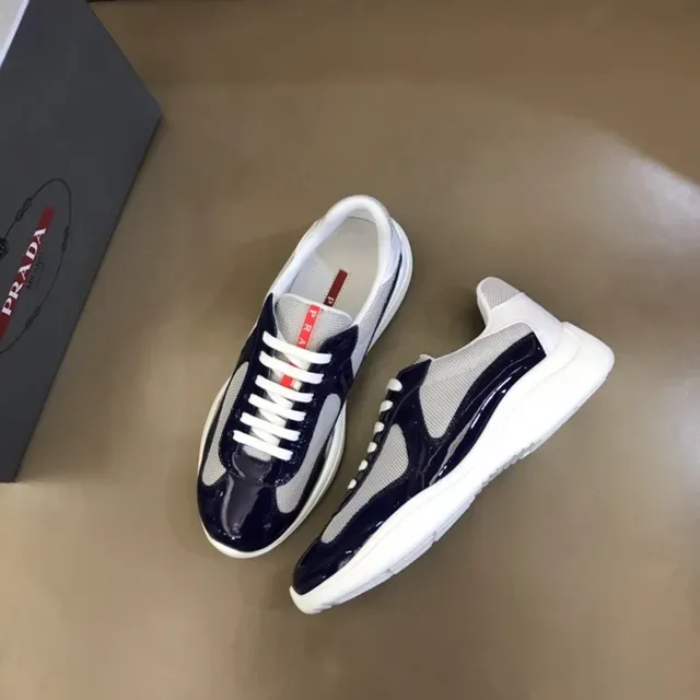 Prada Cloudbust Navy حذاء أسلوب حياة جلد لامع وشبك 2