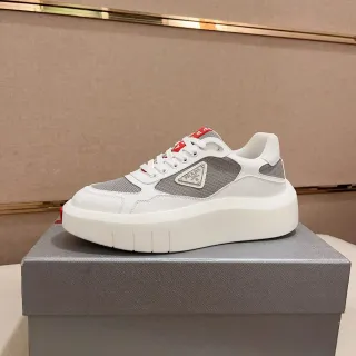 Prada Cloudbust सफेद और ग्रे मेश लाइफस्टाइल स्नीकर
