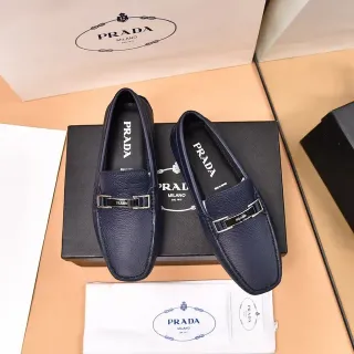 Prada Horsebit Loafer Navy Silver दानेदार चमड़ा मेटल बकल Loafer