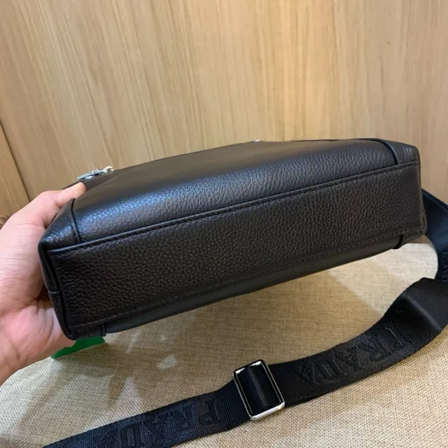Prada Re-Edition Black Pebbled Leather Messenger Bag 5
