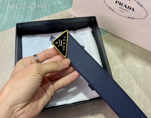 Prada 三角腰带 海军蓝 Saffiano 皮革腰带 8
