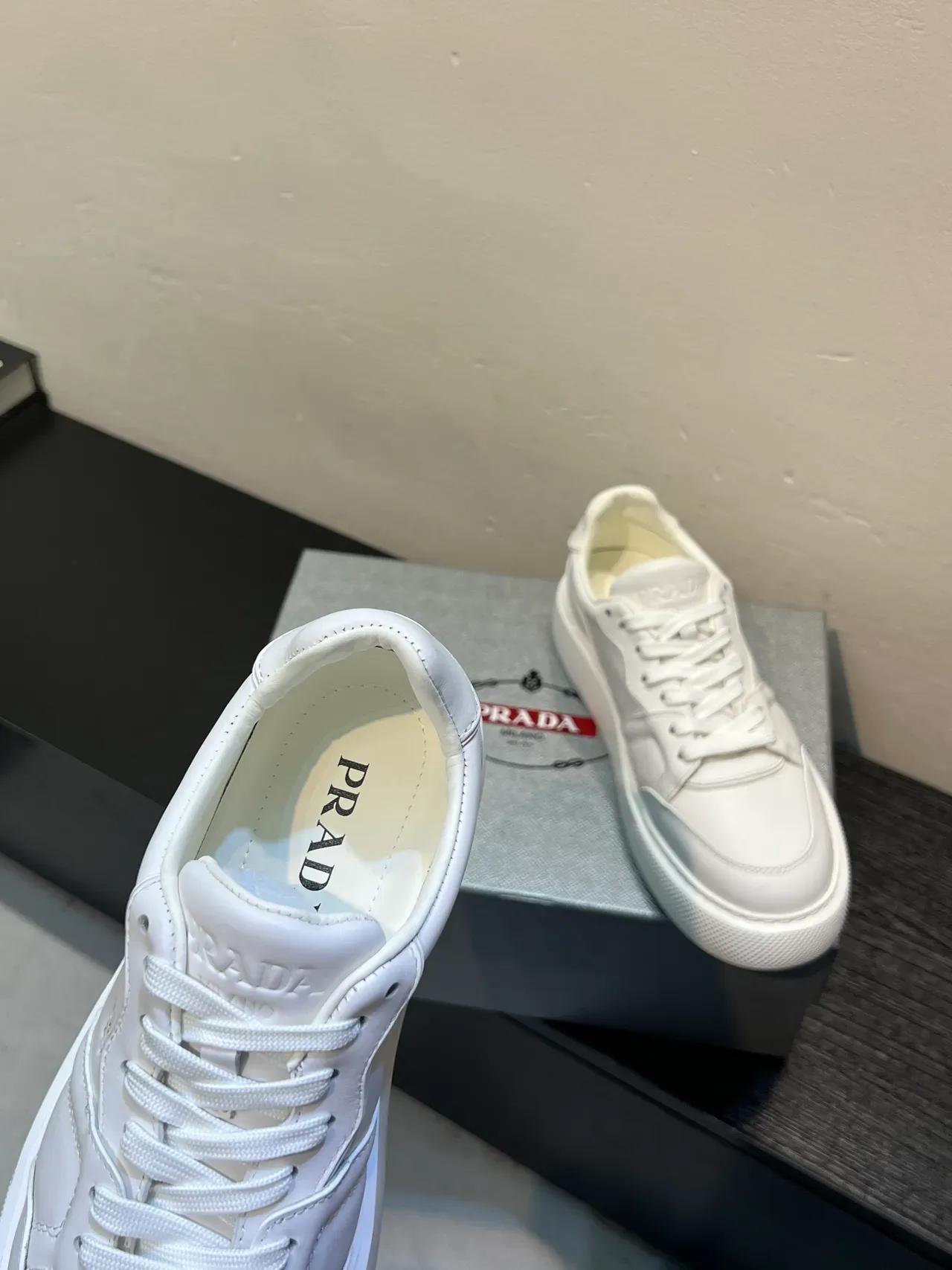 Prada Sneakers Lifestyle Cuir Lisse Semelle Plateforme Blanc 7