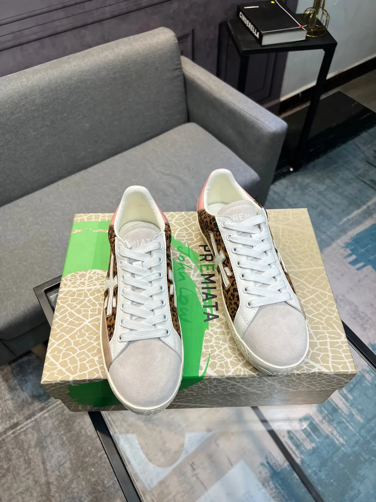 Premiata Lifestyle Sneaker Beige Marrón Panel Leopardo Oversized X-Logo Lifestyle Sneakers 5