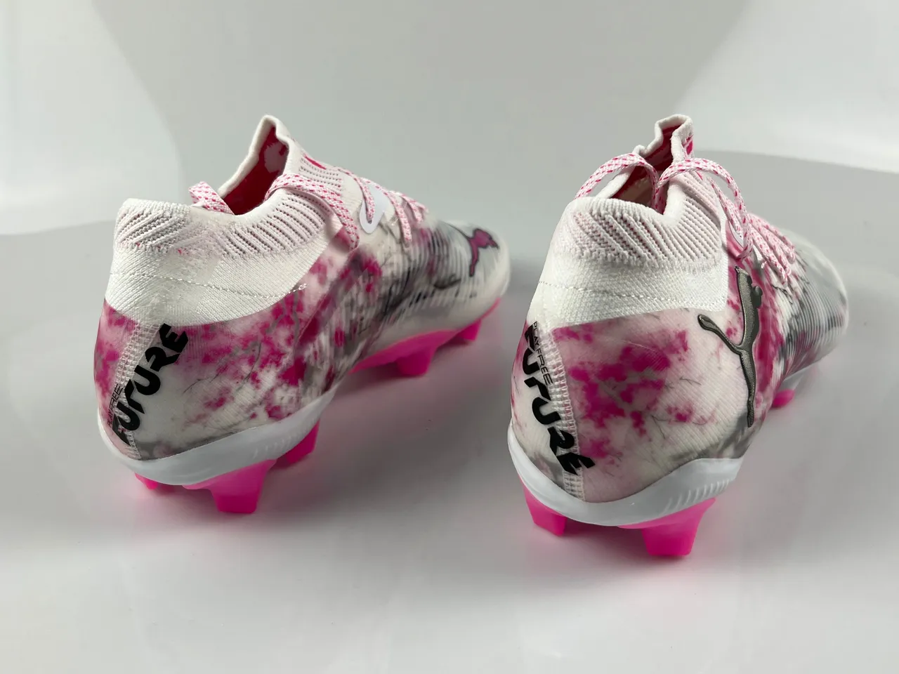 Puma FUTURE 8 ULTIMATE White Pink Sock-Fit Collar Firm-Ground Soccer Shoes 10