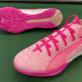 Puma गुलाबी सफेद बुनाई ऊपरी फ्लैट रबर आउटसोल स्नीकर