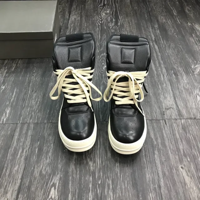 Rick Owens DRKSHDW Geobasket Noir et Off-White sneakers lifestyle 4