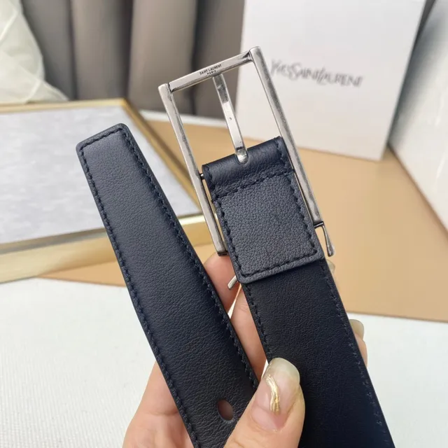 Saint Laurent क्लासिक मोनोग्राम बेल्ट काला चमड़ी का बेल्ट 5