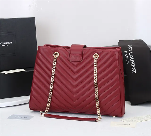 Saint Laurent Loulou কালো চেভ্রন-কুইল্টেড চেইন টোট ব্যাগ 17