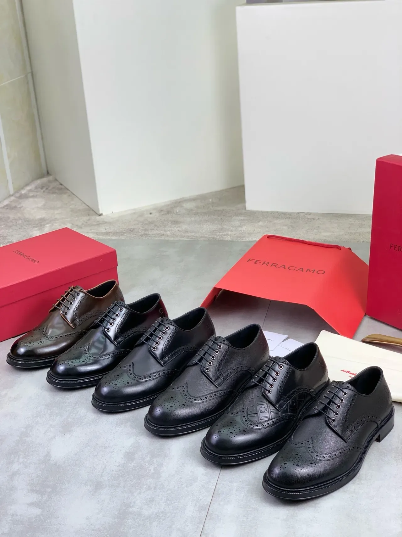Salvatore Ferragamo Preto Couro Granulado Brogues Full Wingtip 2