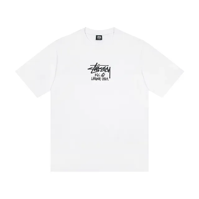 Camiseta Stussy Stock Logo branca e preta 3