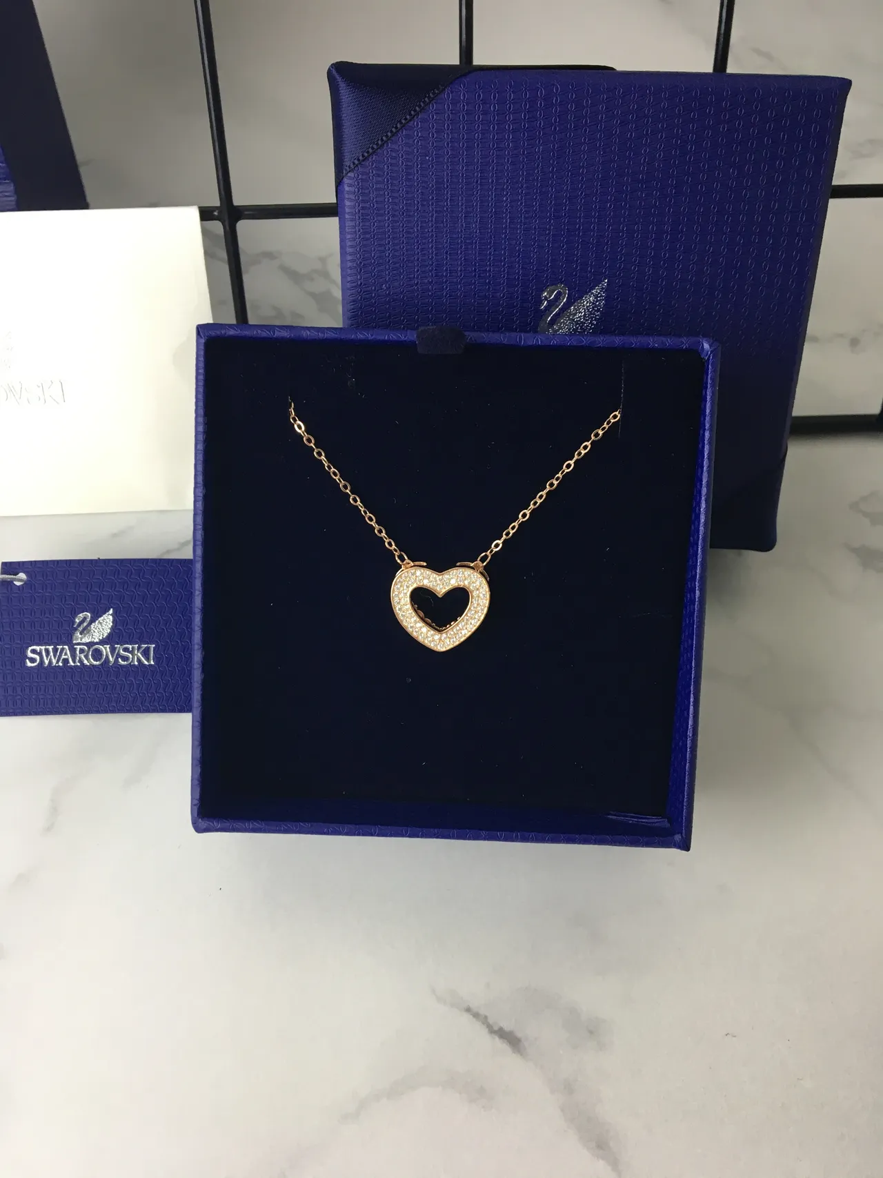 Swarovski Colar com coração aberto pavé cristais tom dourado rosa 4