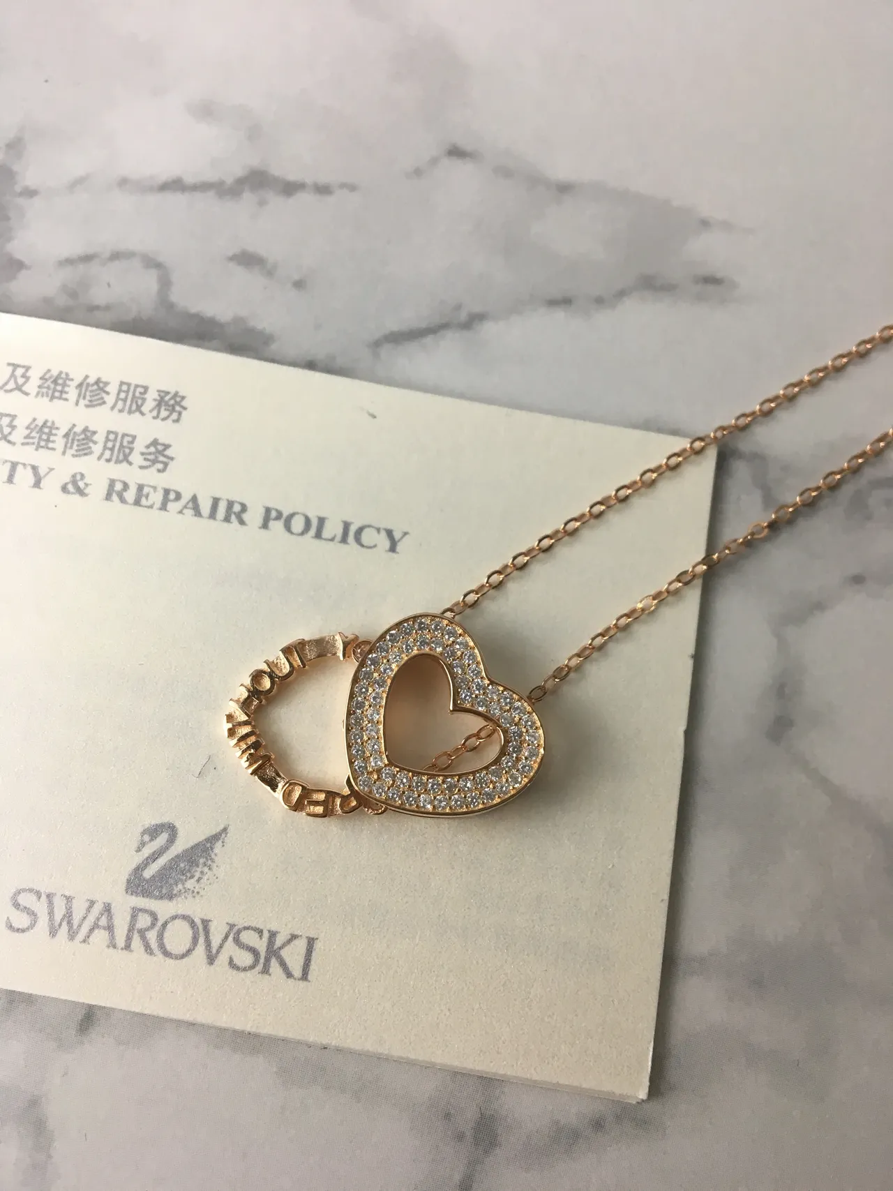 Swarovski Colar com coração aberto pavé cristais tom dourado rosa 6