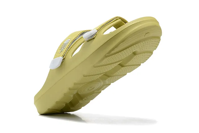 The North Face Base Camp Slide Pale Yellow चप्पल 17