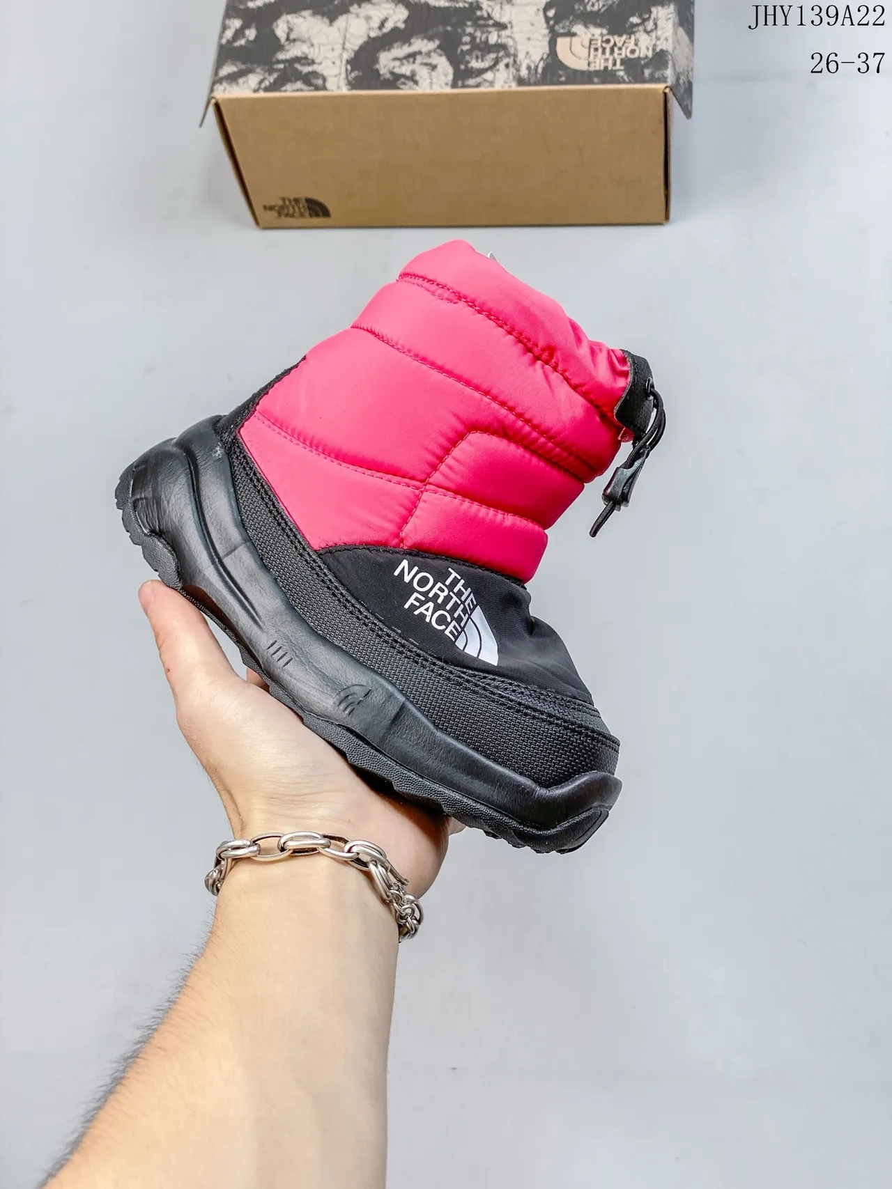 The North Face 儿童 Nuptse Boot 紫色黑色雪靴 5