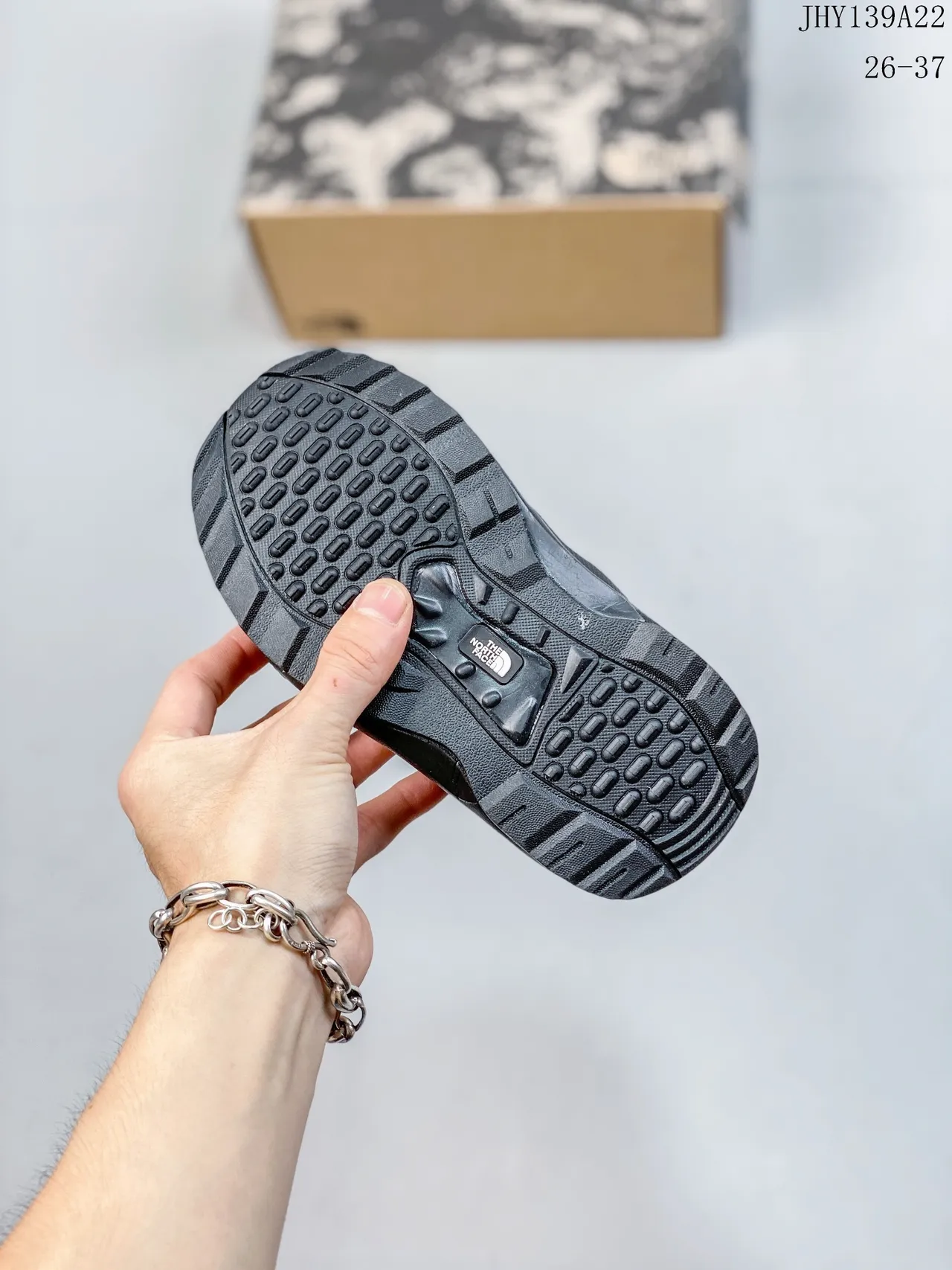 The North Face 儿童 Nuptse Boot 紫色黑色雪靴 19