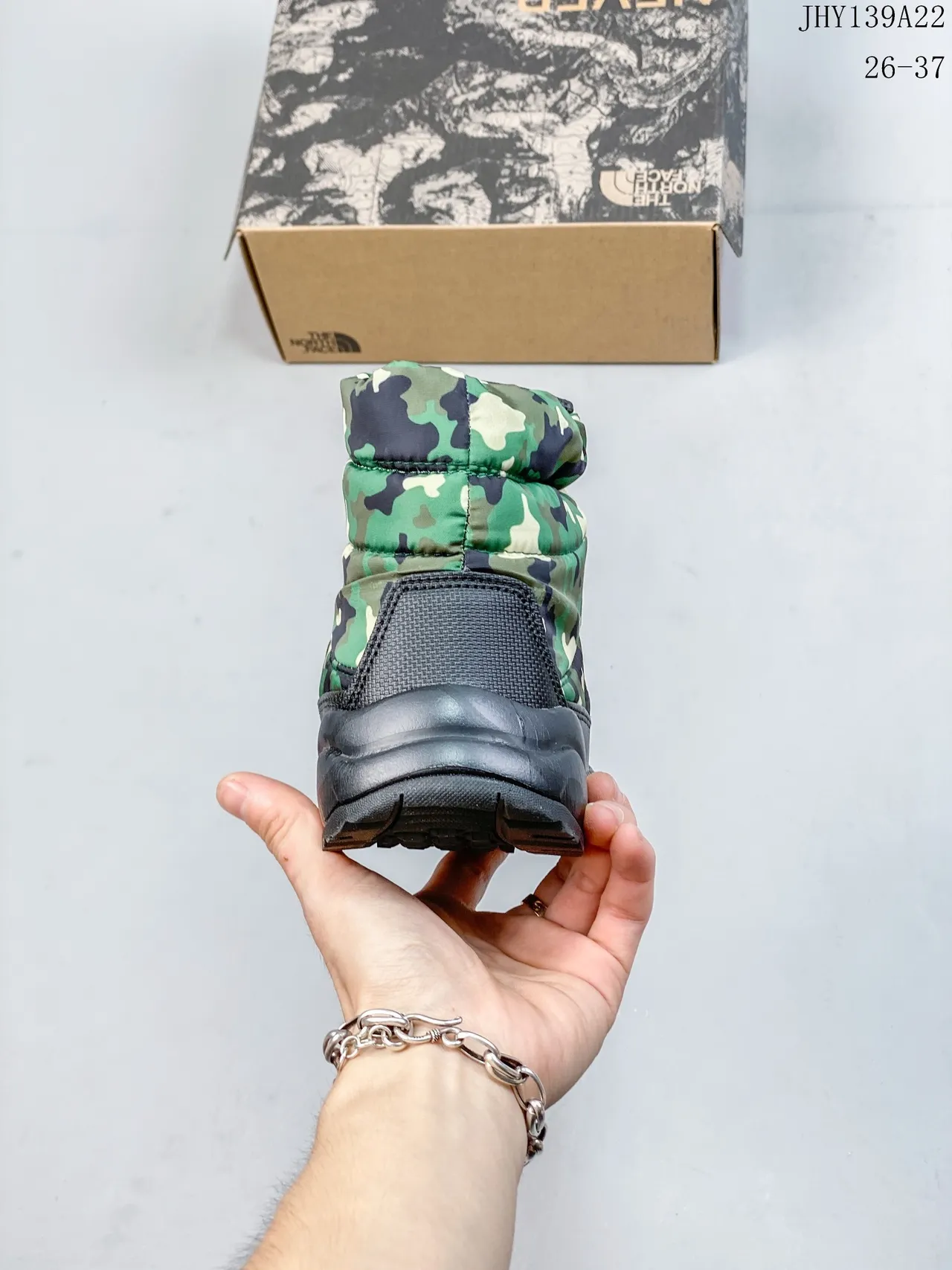 The North Face 儿童 Nuptse Boot 紫色黑色雪靴 20