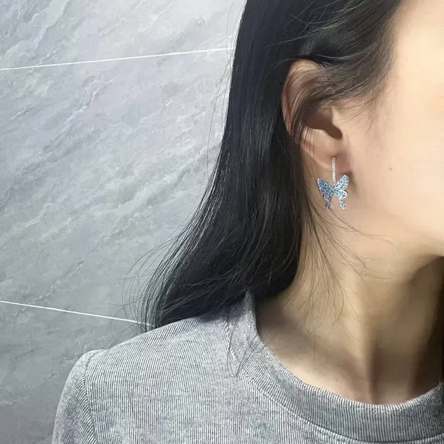 Tiffany & Co. নীল পাভে প্রজাপতি হুপ ইয়াররিংস 2