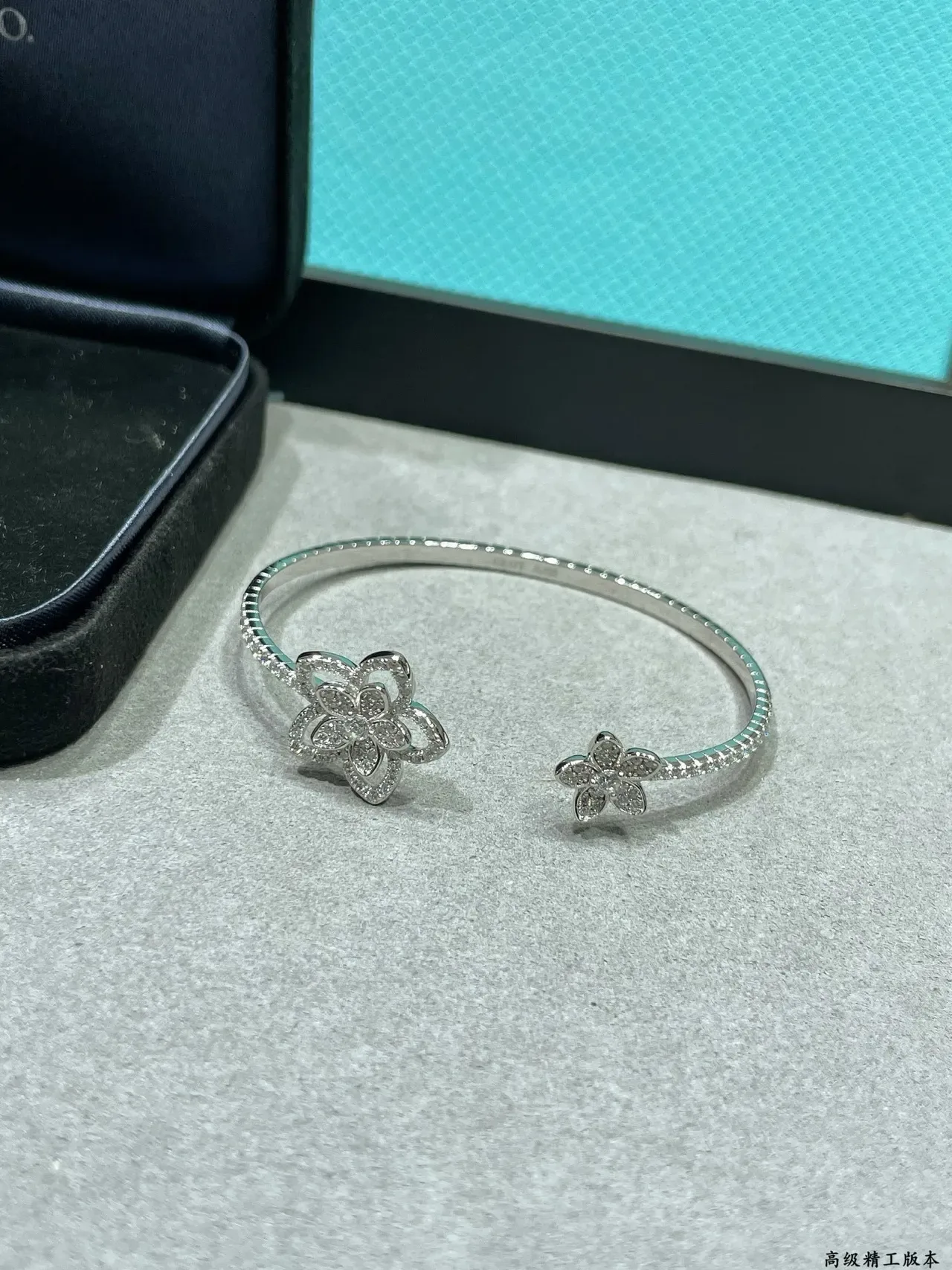 Tiffany & Co. Floral Bangle Silver White Flower-Shaped Pavé-Set Diamonds Bracelet 5