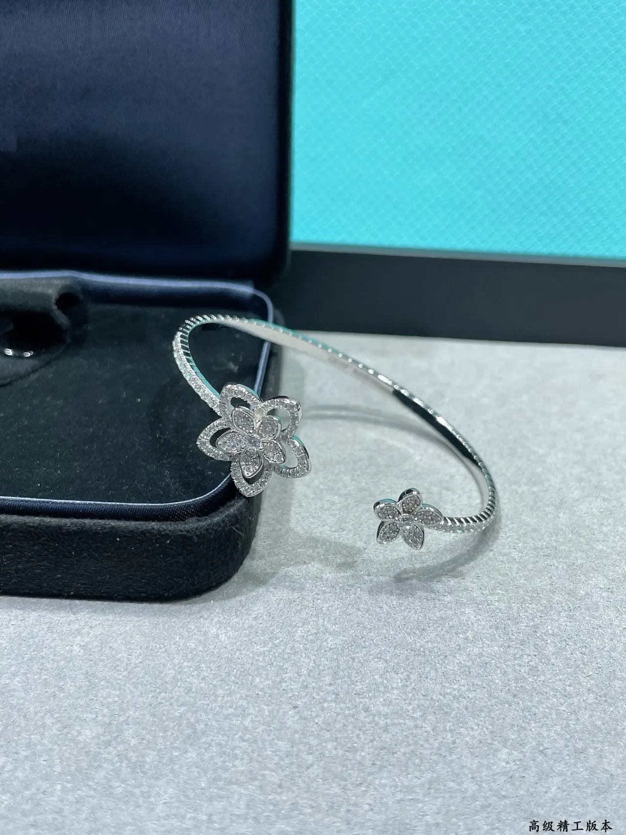 Tiffany & Co. Floral Bangle Silver White Flower-Shaped Pavé-Set Diamonds Bracelet 6