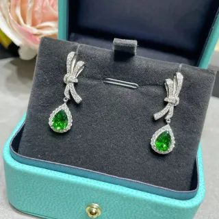 Tiffany & Co. Return to Green चाँदी का धनुष मोटिफ टियरड्रॉप जेमस्टोन कर्णफूल