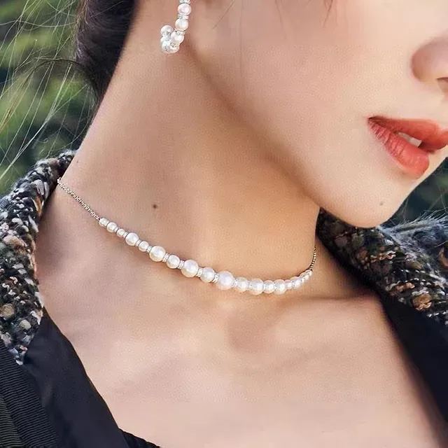 Tiffany & Co. सफेद चांदी की पतली चेन मोती और हीरा वैकल्पिक हार 2