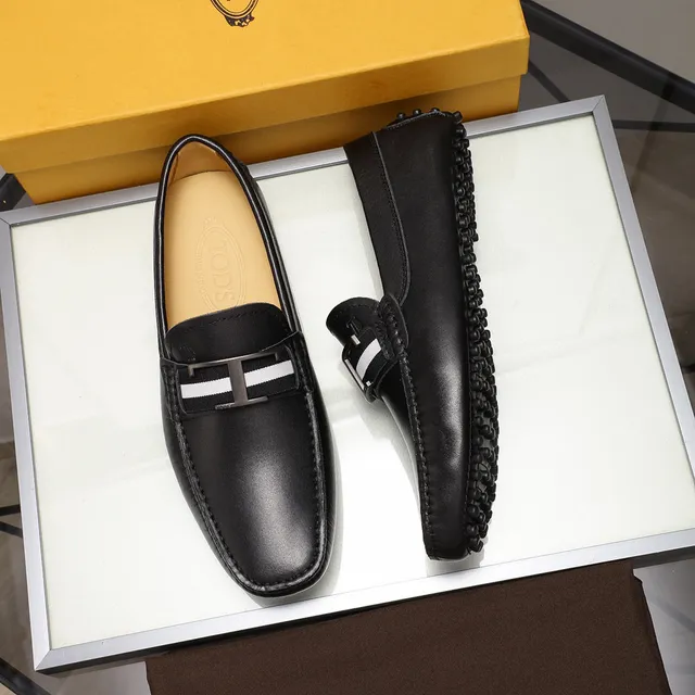 Tod's H-Buckle काले सफेद चमड़े की पट्टी लोफर 9