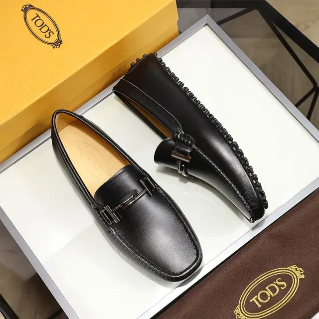 Tod's Horsebit Loafer Black Brown Leather Buckle Loafer 8