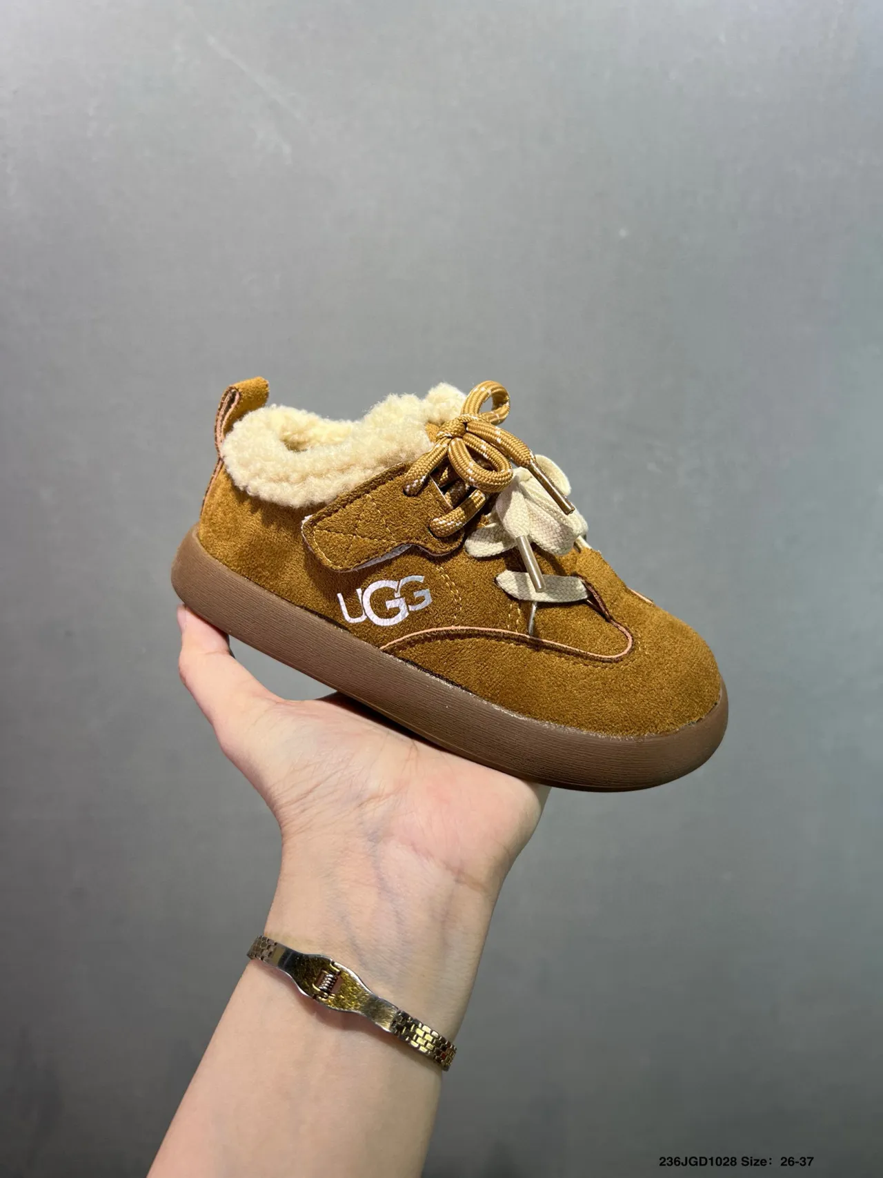 UGG 棕米色羊毛衬里麂皮鞋面乐福鞋 4