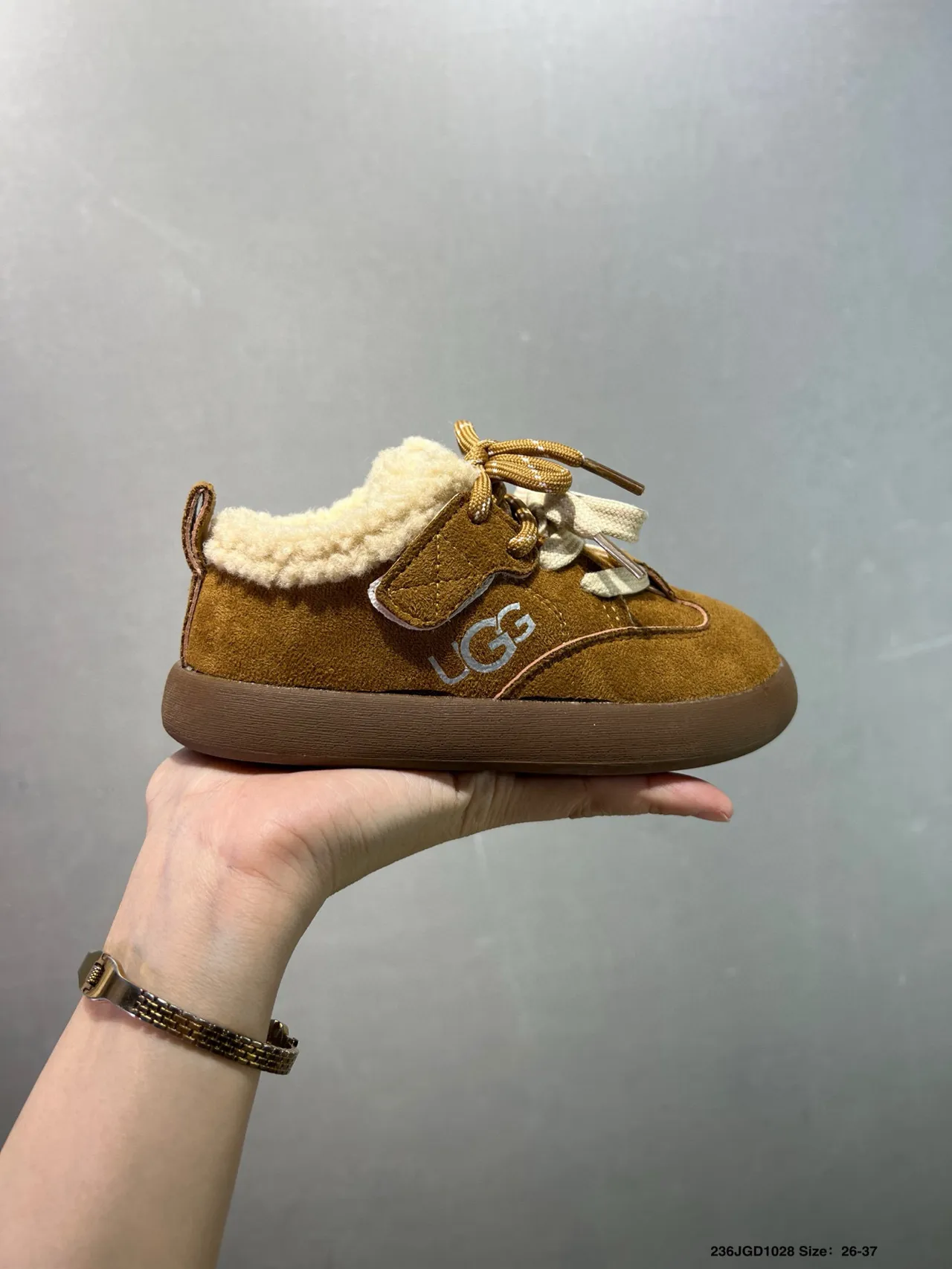UGG 棕米色羊毛衬里麂皮鞋面乐福鞋 5