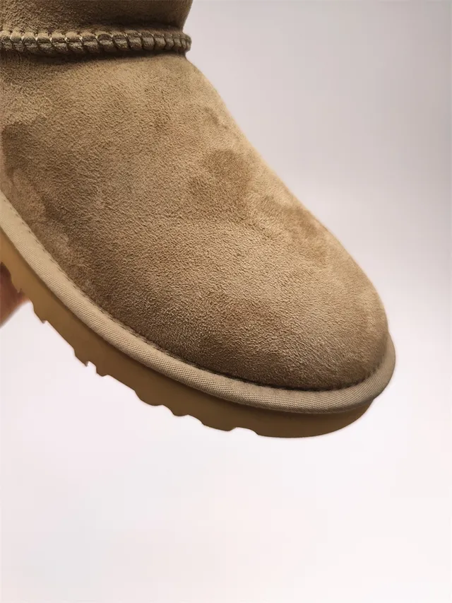 UGG 棕黑麂皮面 羊毛衬里 护脚 雪靴 7
