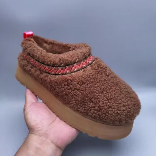 UGG Brown Red Shearling Upper Platform Sole Casual Shoes