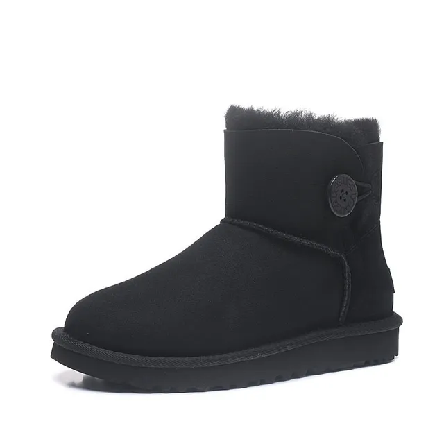 UGG Classic Short 黑色剪羊毛内里雪靴 4