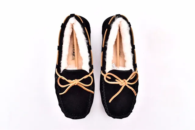 UGG Dakota Mocasines Negros de Ante Forrados con Piel de Cordero 3
