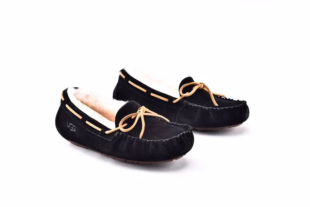UGG Dakota Mocasines Negros de Ante Forrados con Piel de Cordero 9
