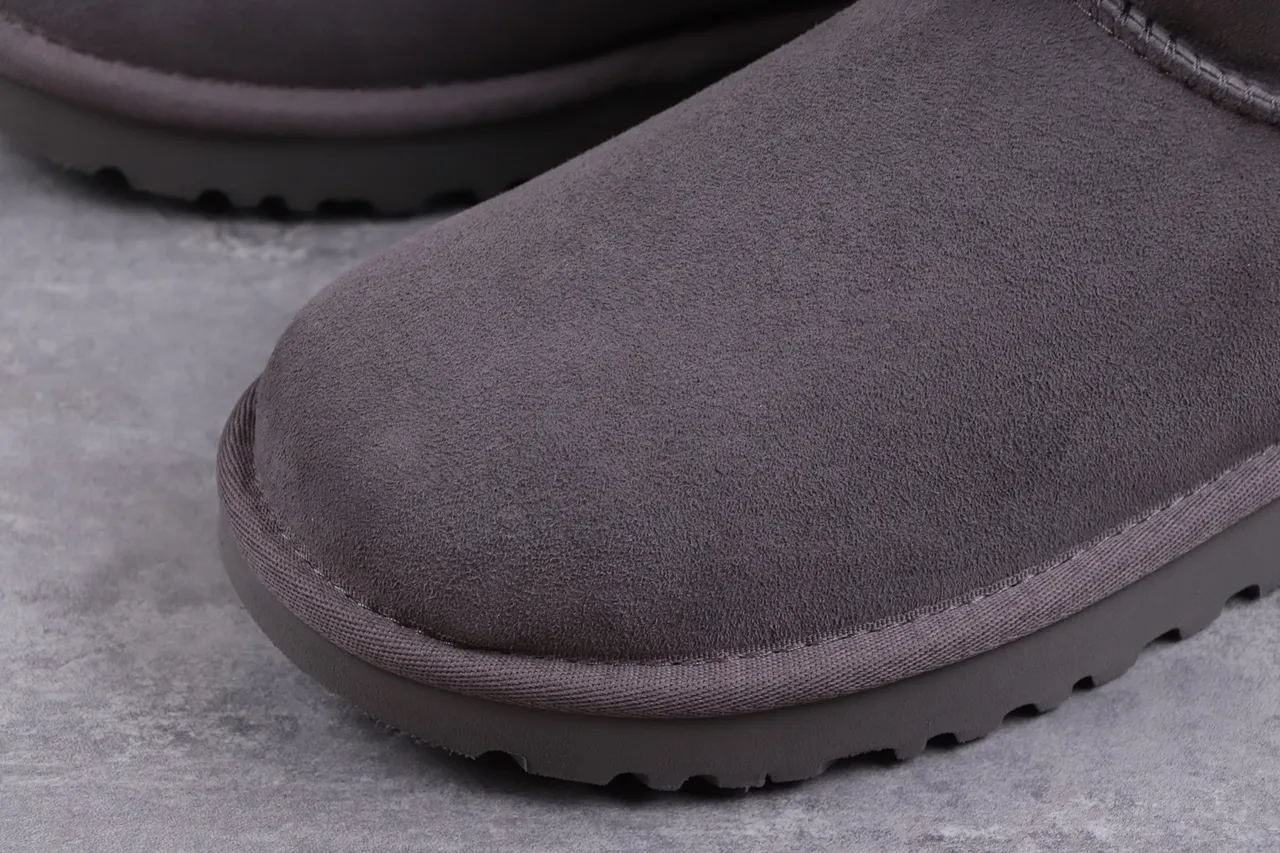UGG Gray Suede Upper Shearling Lining Snow Boots 4