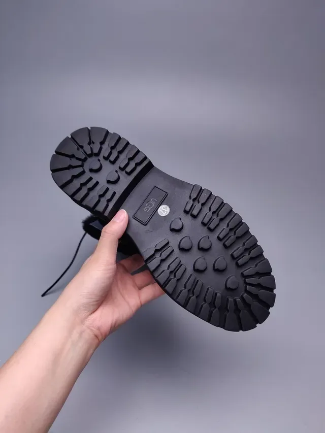 UGG Tasman Bottines de Cheville Noires en Daim et Cuir avec Ourlet Pliable en Fourrure Synthétique 9