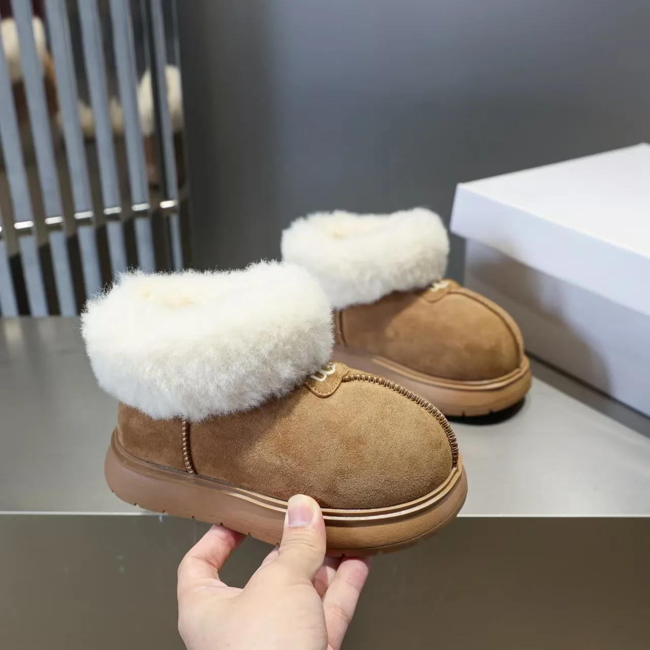 UGG Tasman Brown White Suede Upper Shearling Cuff Snow Boots 10