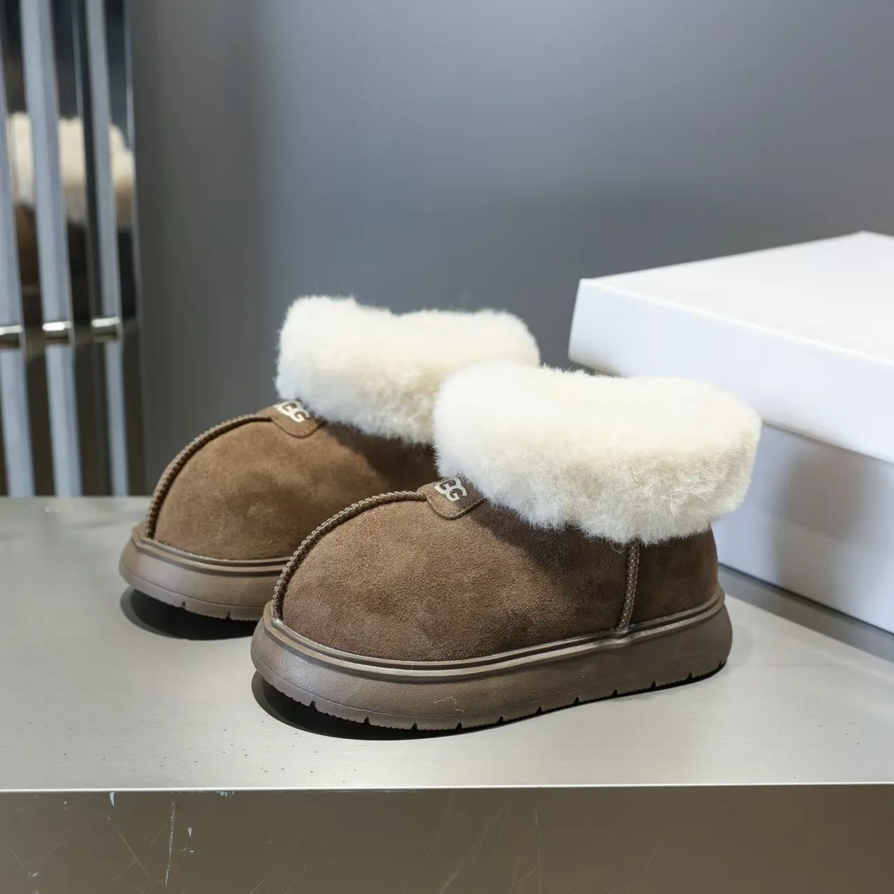 UGG Tasman Brown White Suede Upper Shearling Cuff Snow Boots 15