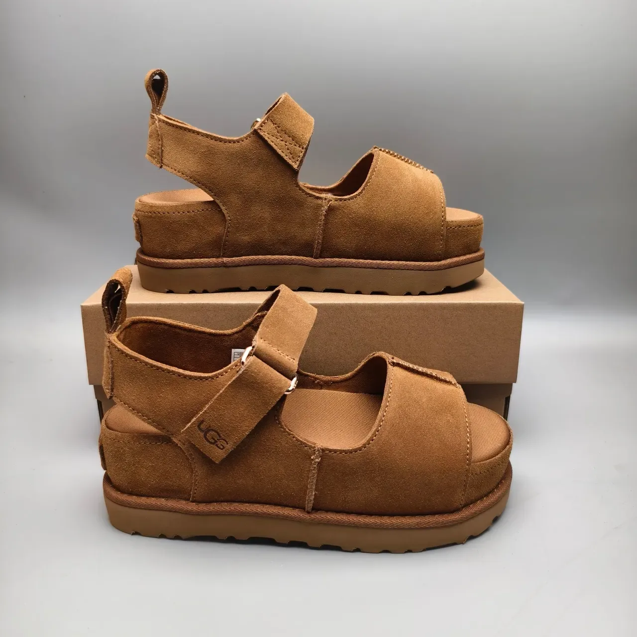 صنادل كاجوال منصة UGG تاسمان لون بني من السويد 5