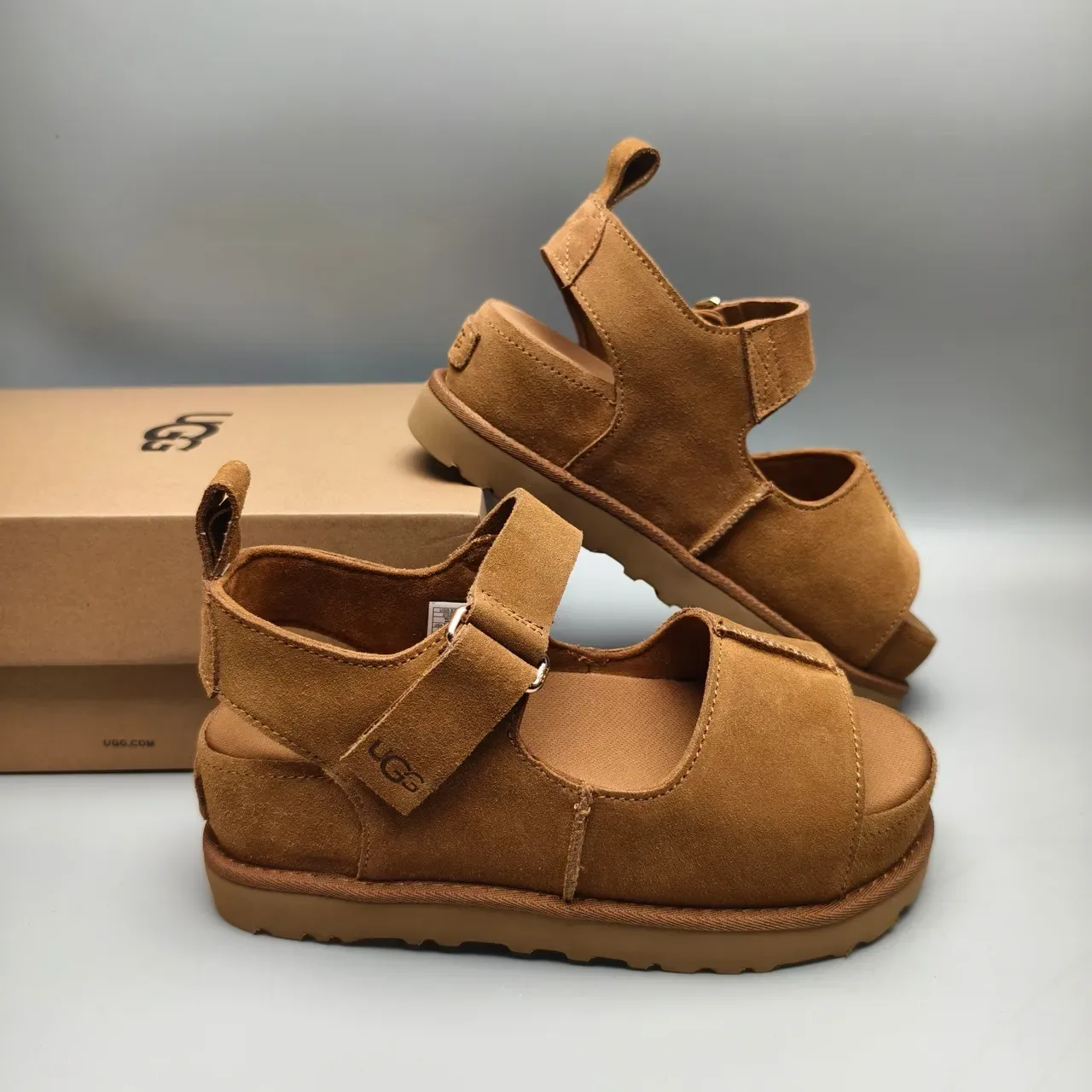 صنادل كاجوال منصة UGG تاسمان لون بني من السويد 6