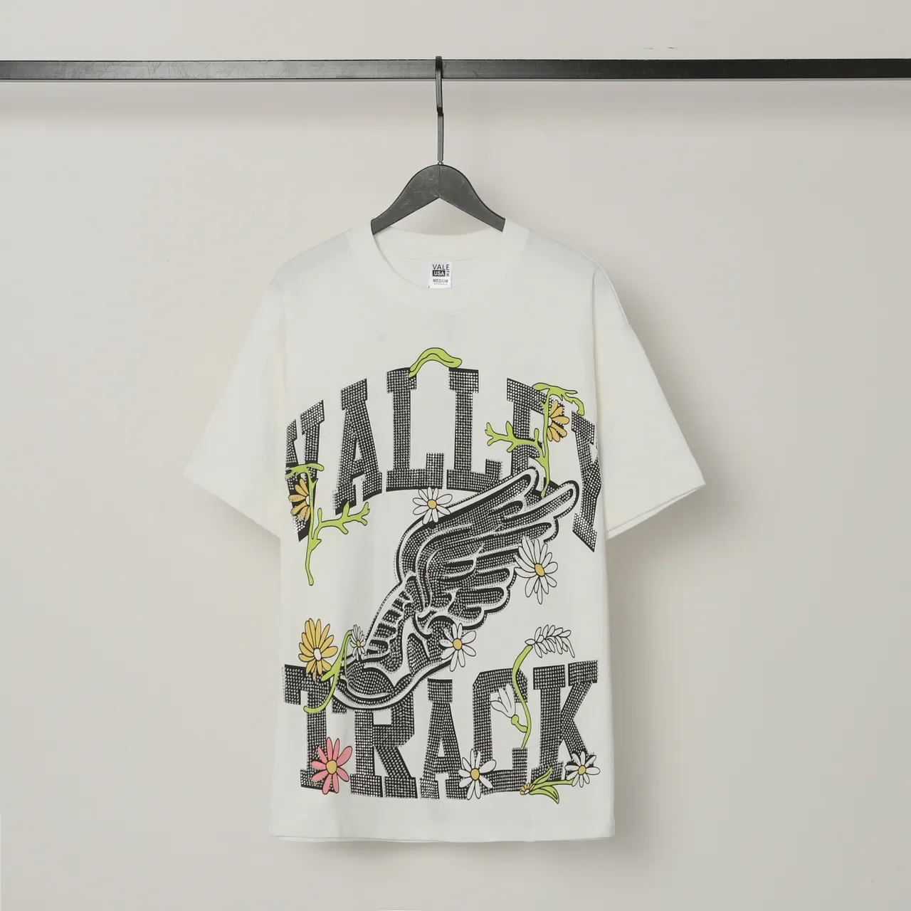 تيشيرت أوفرسايز بطباعة جرافيك Vale Forever Valley Track 2