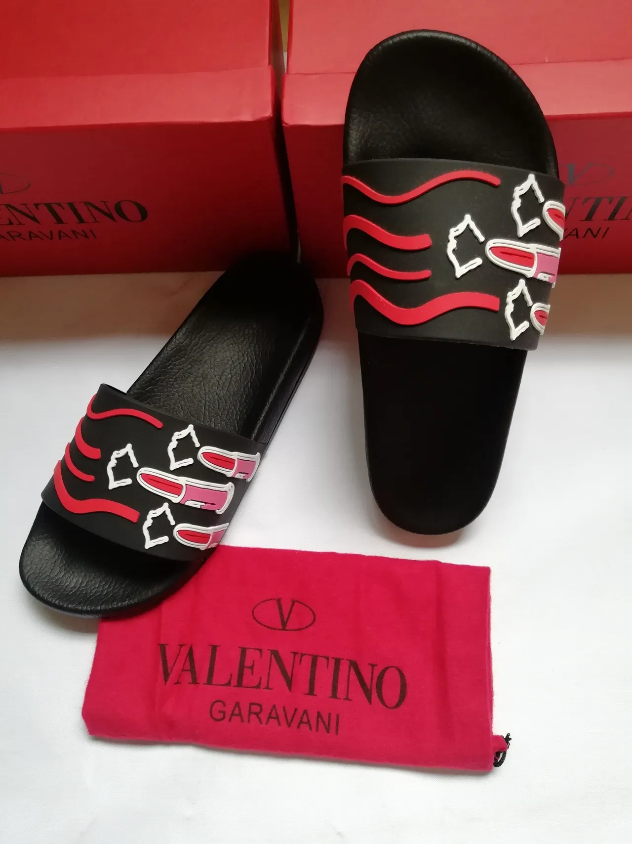 Valentino Preto Vermelho Borracha Slide Listra Ondulada Motivo Chinelo 3