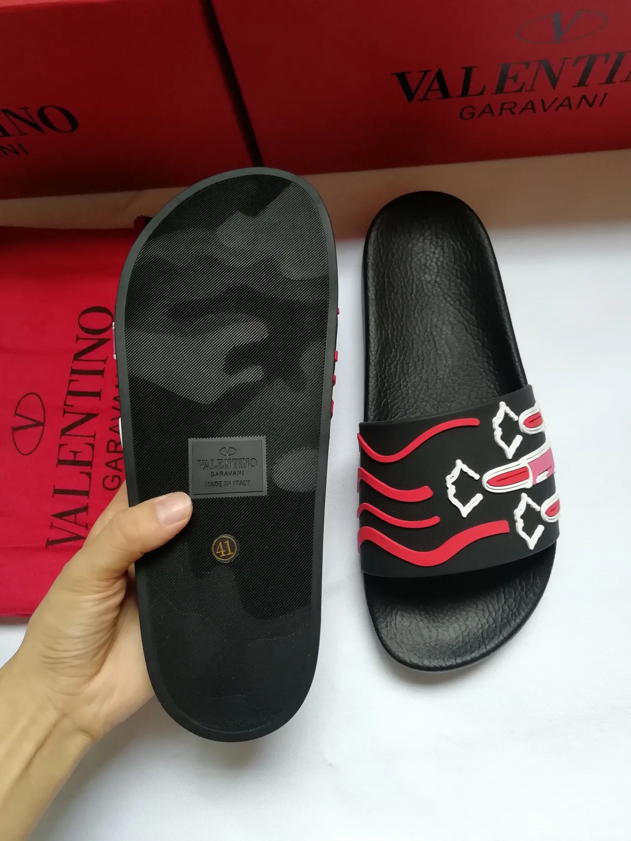 Valentino Preto Vermelho Borracha Slide Listra Ondulada Motivo Chinelo 4