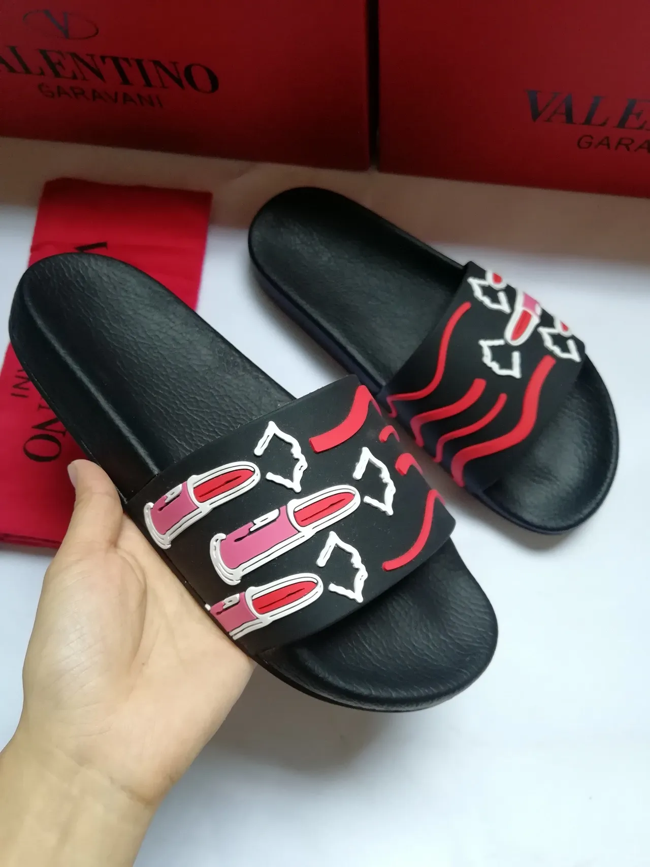 Valentino Preto Vermelho Borracha Slide Listra Ondulada Motivo Chinelo 5