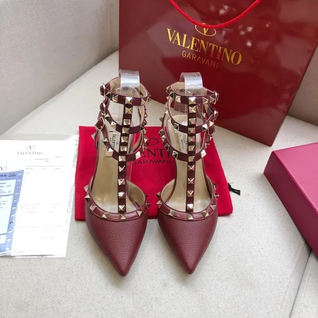 Valentino Rockstud بوردو مرصع مدبب الرأس ستيليتوهات 3