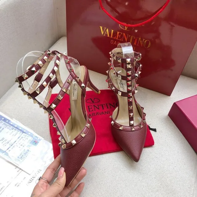 Valentino Rockstud بوردو مرصع مدبب الرأس ستيليتوهات 5