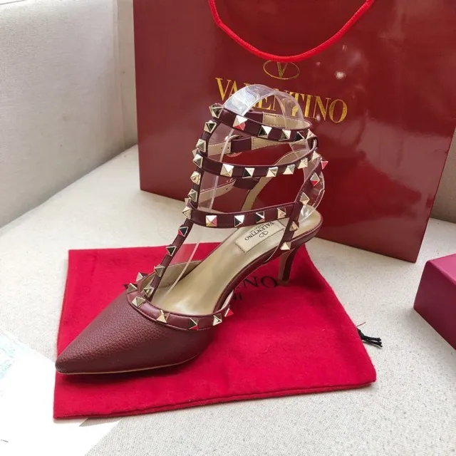 Valentino Rockstud بوردو مرصع مدبب الرأس ستيليتوهات 7
