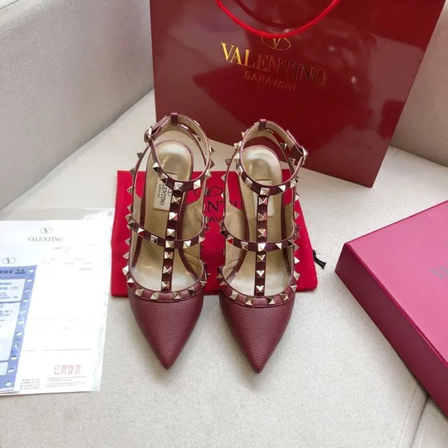 Valentino Rockstud بوردو مرصع مدبب الرأس ستيليتوهات 8