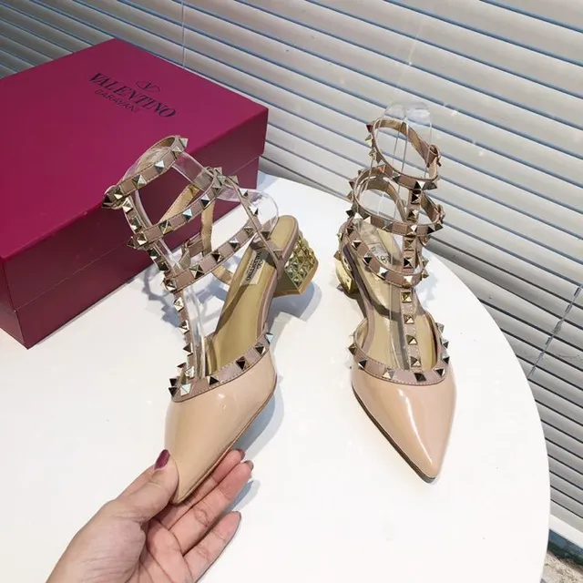 Valentino Rockstud Nude Beige Pompes à brides multiples cloutées 3