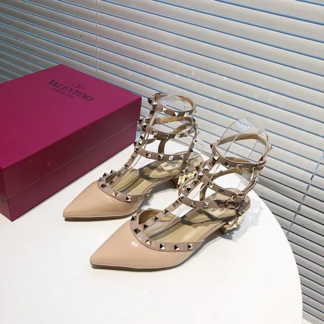 Valentino Rockstud Nude Beige Pompes à brides multiples cloutées 4